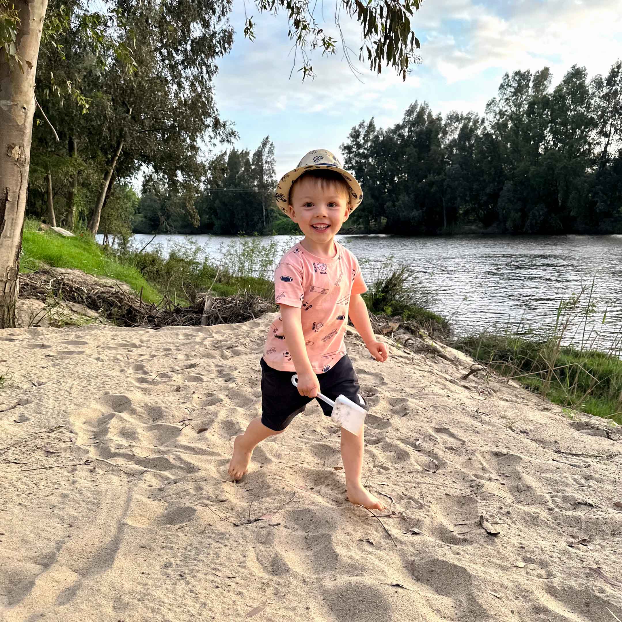 Falcon River – Bens Beach-sq